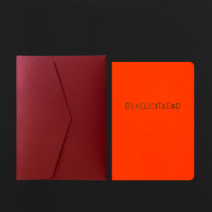 Folded Card GEFELICITEERD + garnet envelope
