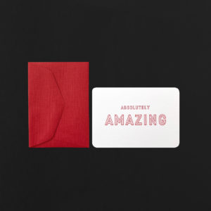 Mini carte ABSOLUTELY AMAZING + enveloppe rouge