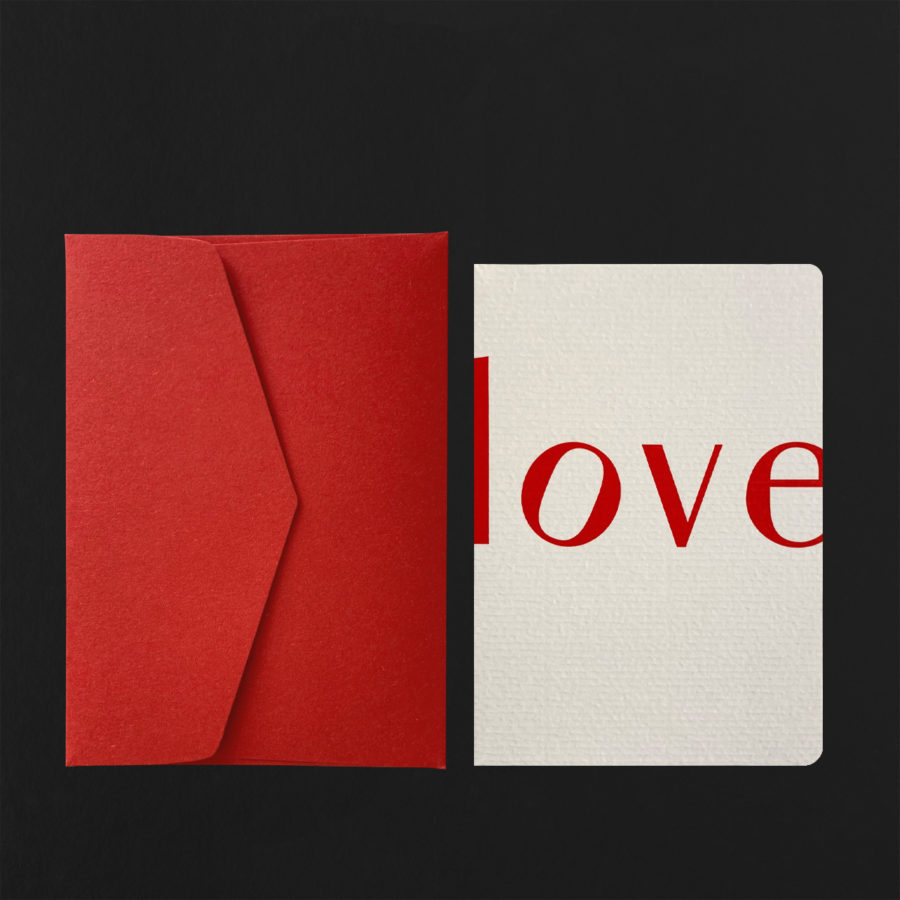 Carte postale LOVE + enveloppe carmin