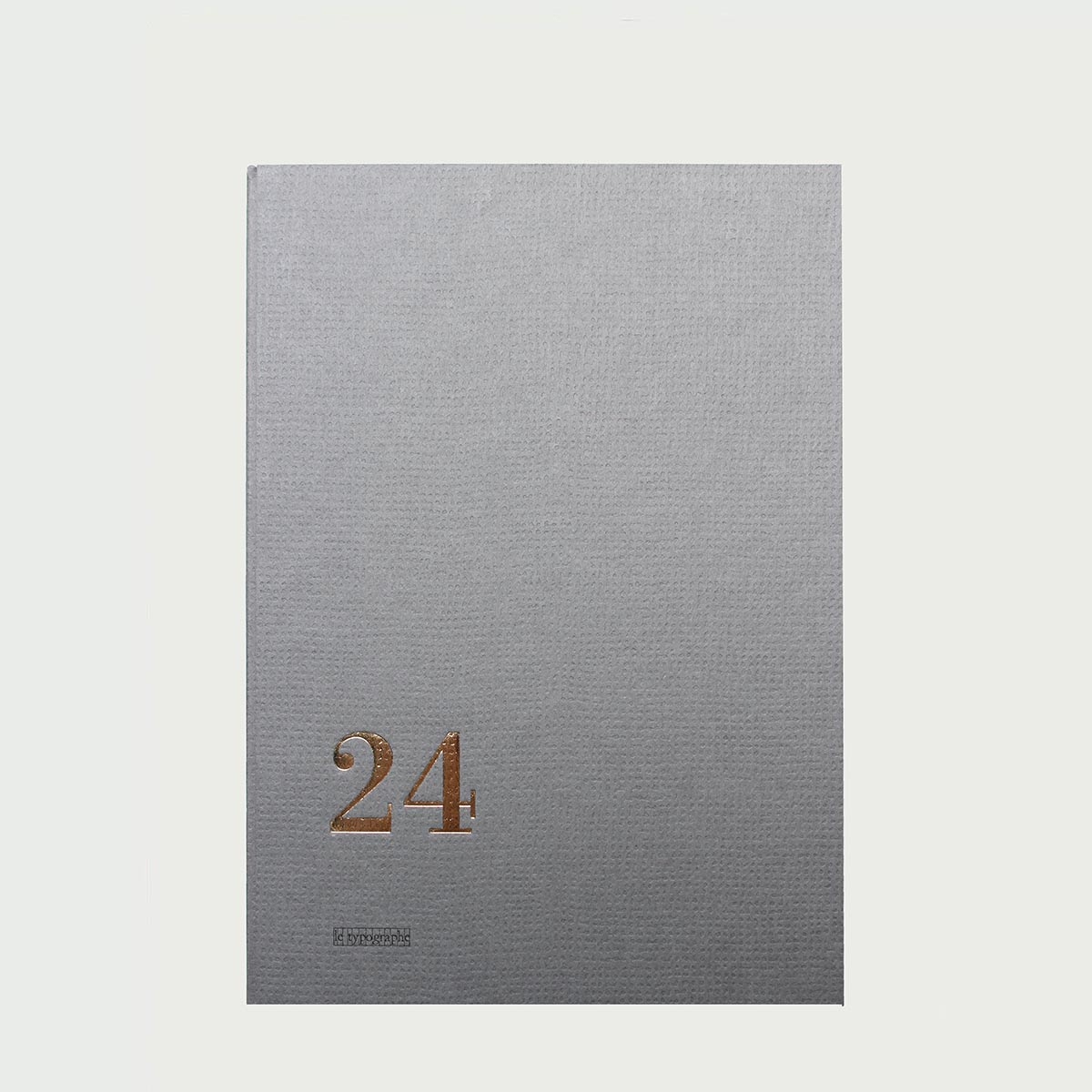 AGENDA RIGIDE 2024 A5+ semainier + mensuel – couleur ciment, le typographe, Qualité typo