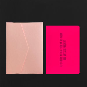 Carte LES FILLES SAGES... + env camélia