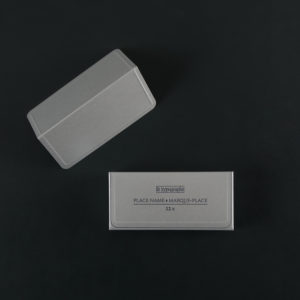 Paquet de 12 MARQUE-PLACES gaufrés SILVER