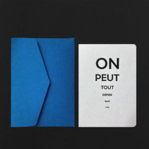 Folded Card ON PEUT TOUT DEFIER and sapphire envelope