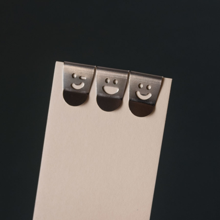 Pack of 12 mini SMILEY CLIPS silver