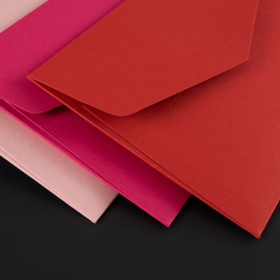 PACK of 3 A6 CARDS + 3 C6 ENVELOPES - HEART CONFETTI