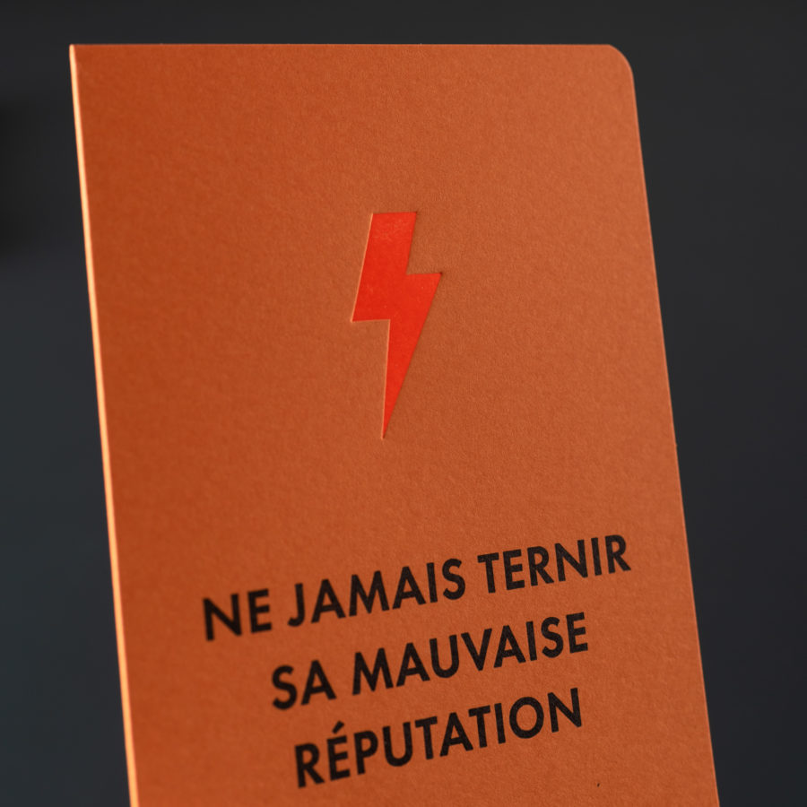Folded Card NE JAMAIS TERNIR + fluo orange envelope