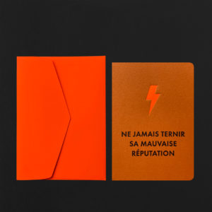 Folded Card NE JAMAIS TERNIR + fluo orange envelope