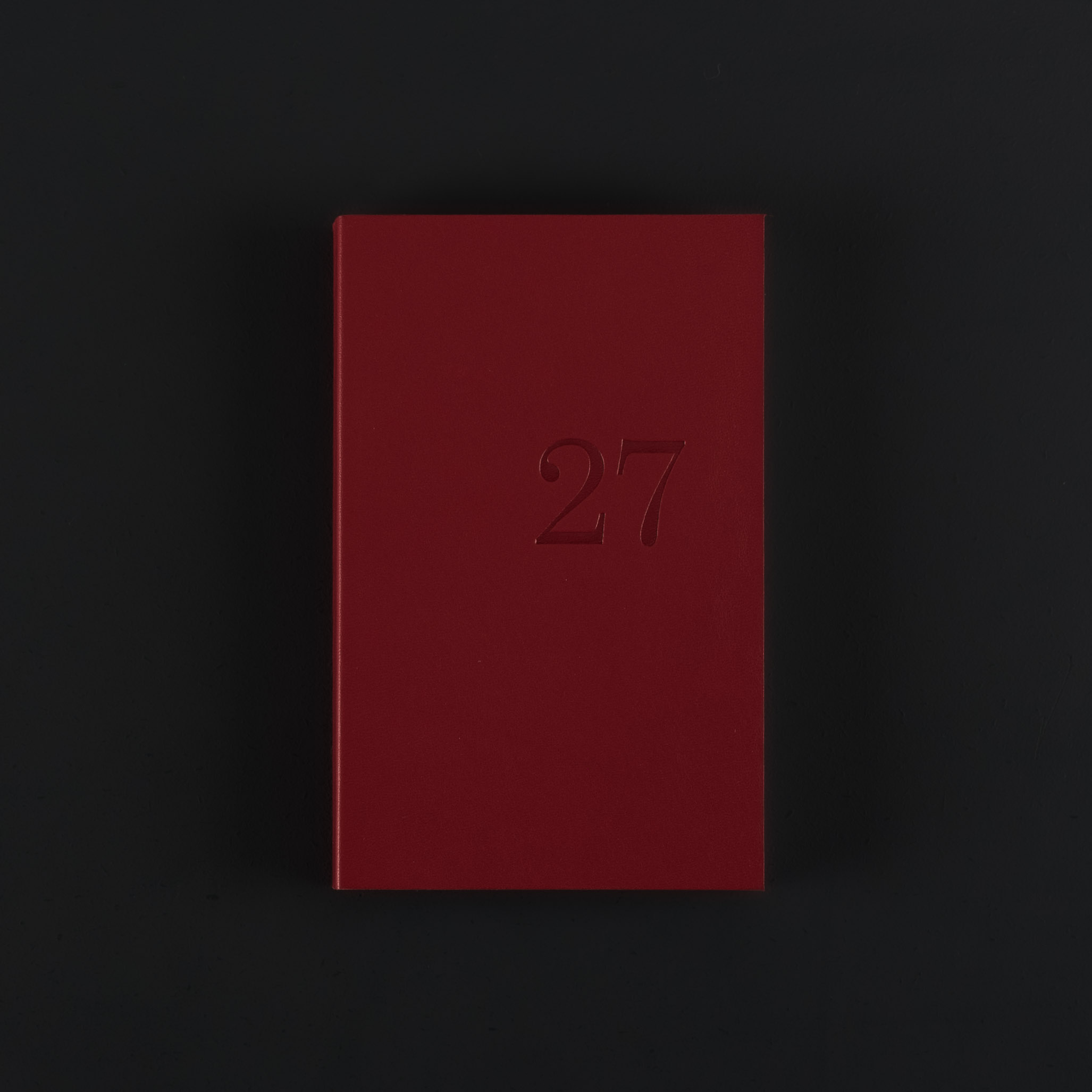 AGENDA HEBDOMADAIRE 2027 CUIR cerise